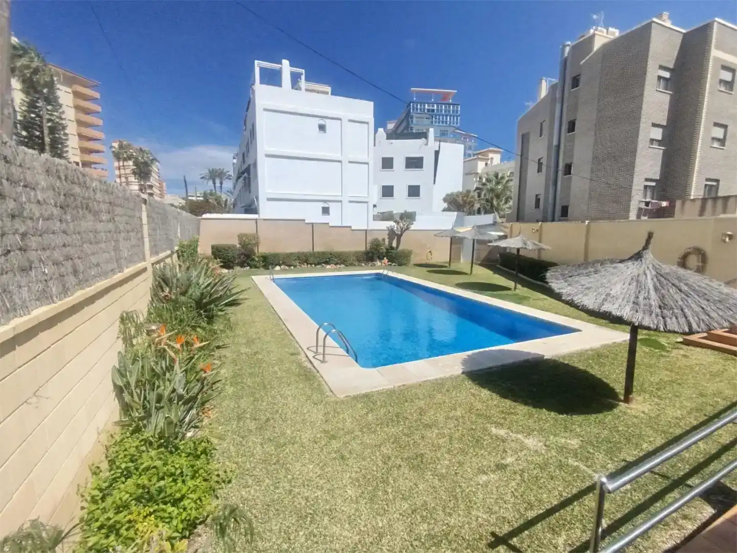 Piscina de Pis en venda en El Campello amb Aire condicionat, Piscina i Moblat