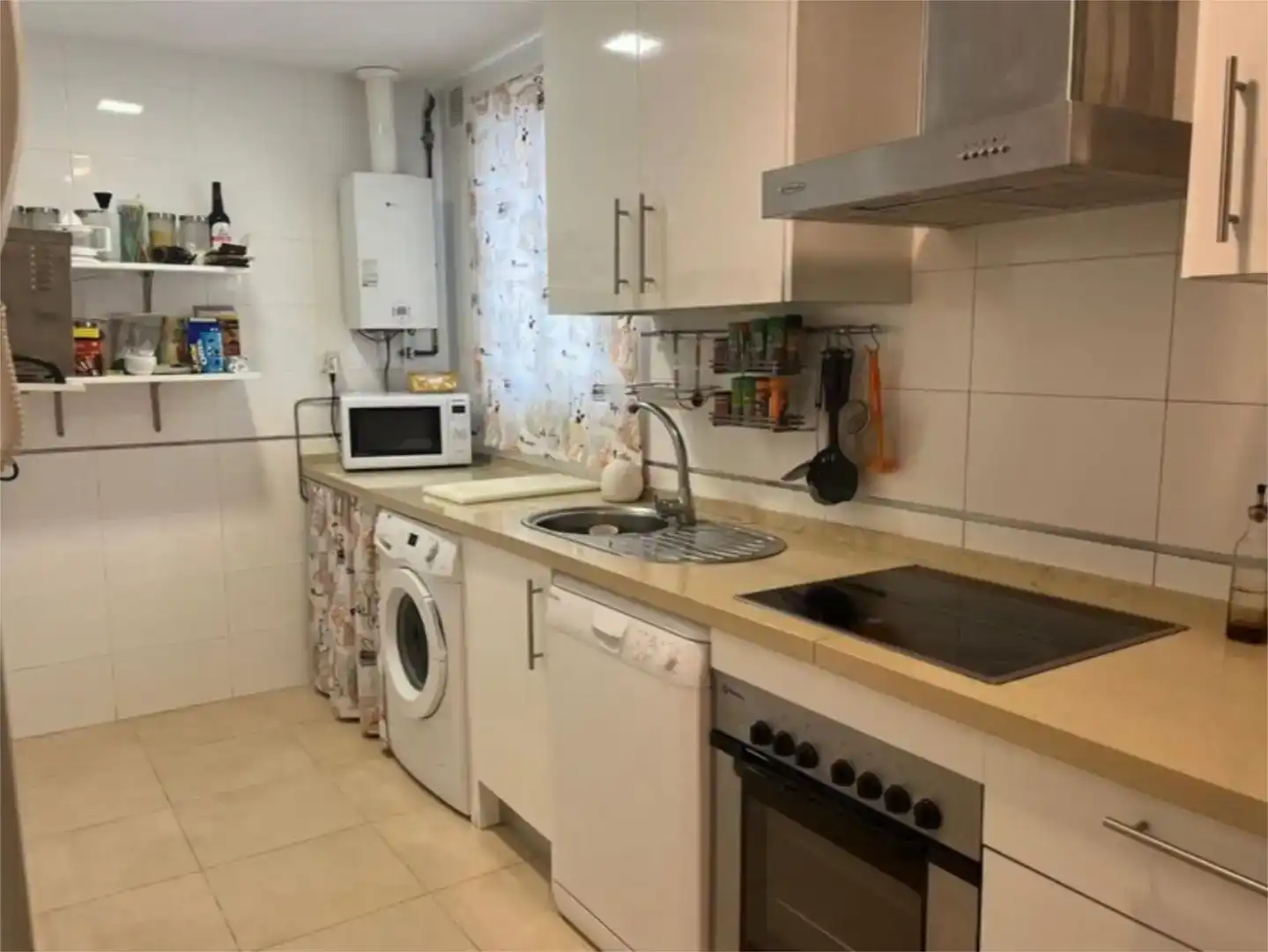 Küche von Wohnung zur Miete in Rota mit Klimaanlage, Schwimmbad und Möbliert