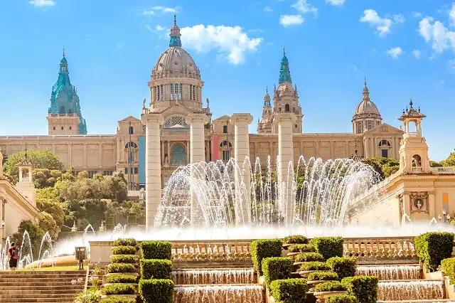 Außenansicht von Wohnung zum Verkauf in Barcelona mit Heizung und Balkon