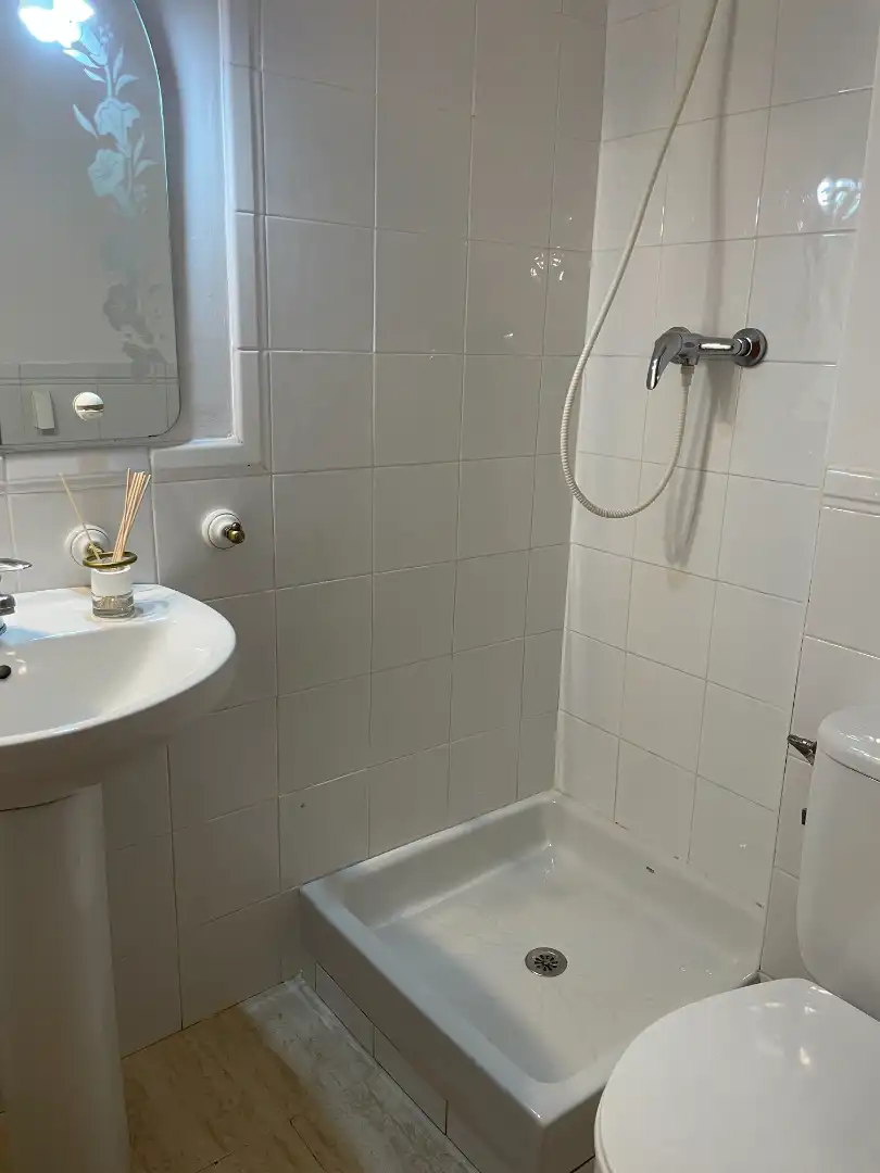 Semi-detached house with terrace for sale in Carrer de Pere Vergés 29, imagen 8