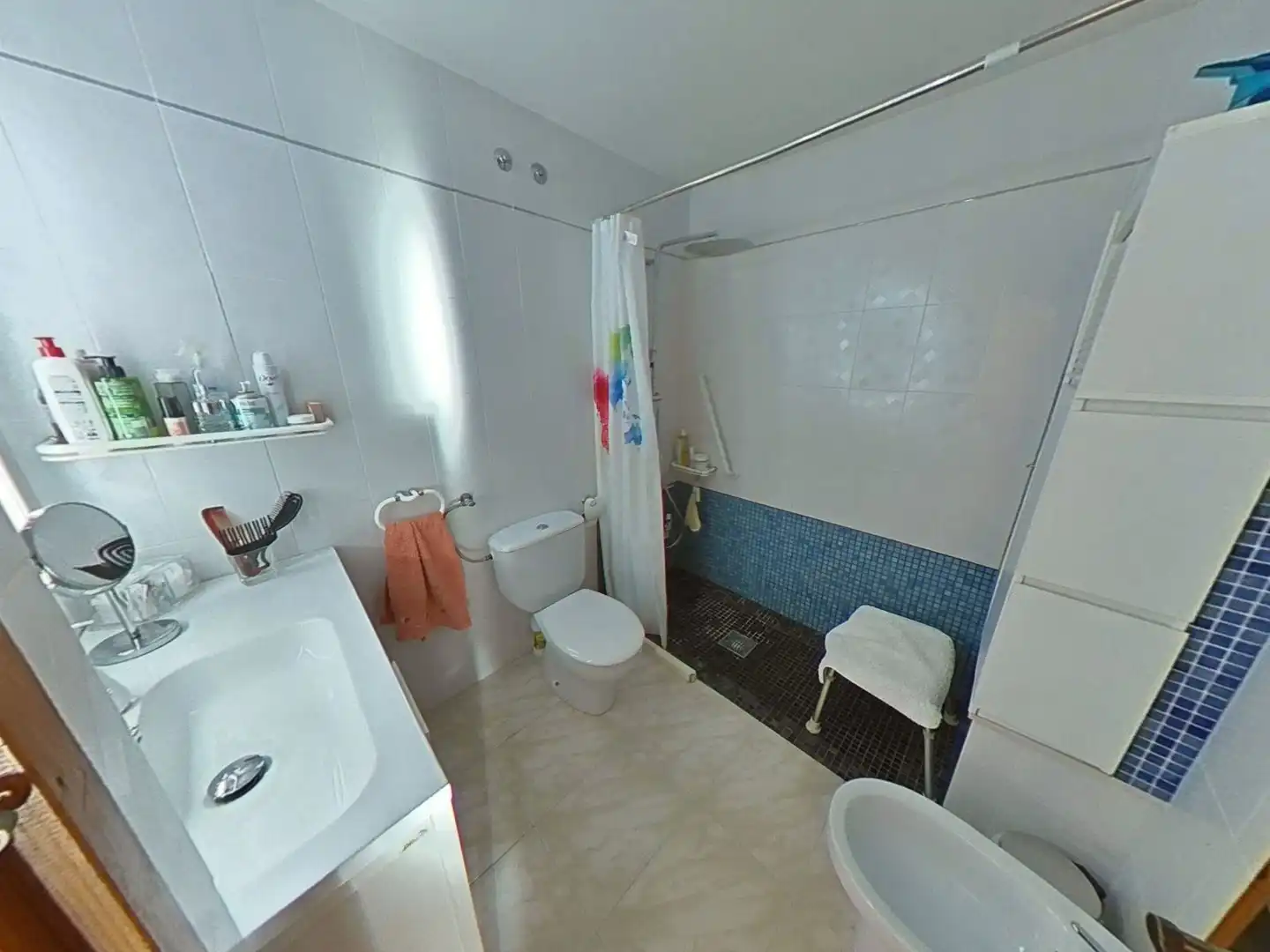Bathroom of Flat for sale in El Vendrell  with Air Conditioner, Heating and Terrace