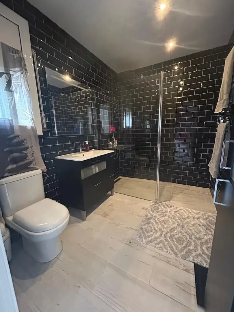 Baño de Casa o chalet en venta en Esparreguera con Calefacción, Jardín privado y Terraza