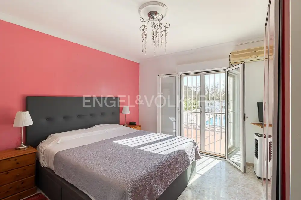 Habitación de Casa o chalet de alquiler en Turís con Aire acondicionado, Calefacción y Jardín privado