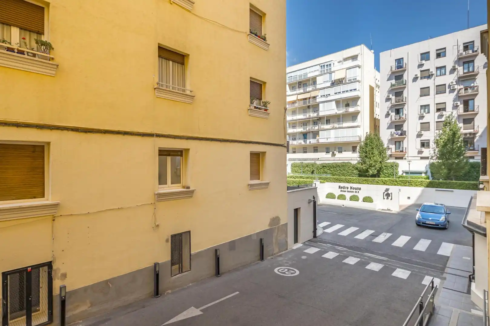 Vista exterior de Planta baja en venta en Madrid con Aire acondicionado y Calefacción