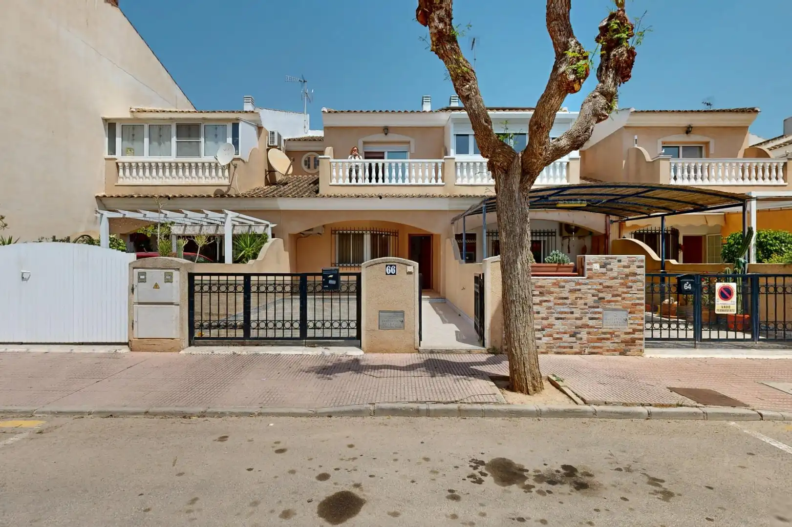 Vista exterior de Casa o chalet en venta en Los Alcázares con Aire acondicionado, Calefacción y Jardín privado