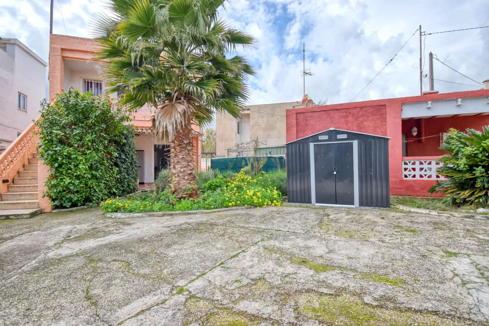 Parking of Houses for sale in Gandia  with Air Conditioner, Heating and Terrace