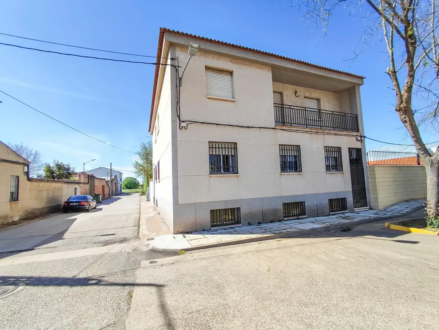 Exterior view of Flat for sale in Argamasilla de Calatrava  with Air Conditioner, Heating and Storage room