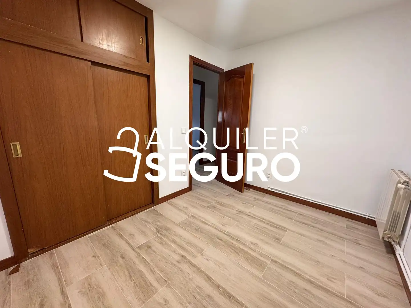 Bedroom of Flat for rent in Madrid  with Air Conditioner, Heating and Terrace