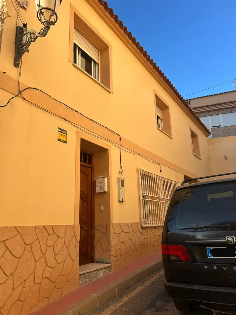 Vista exterior de Casa o xalet en venda en Casco Urbano