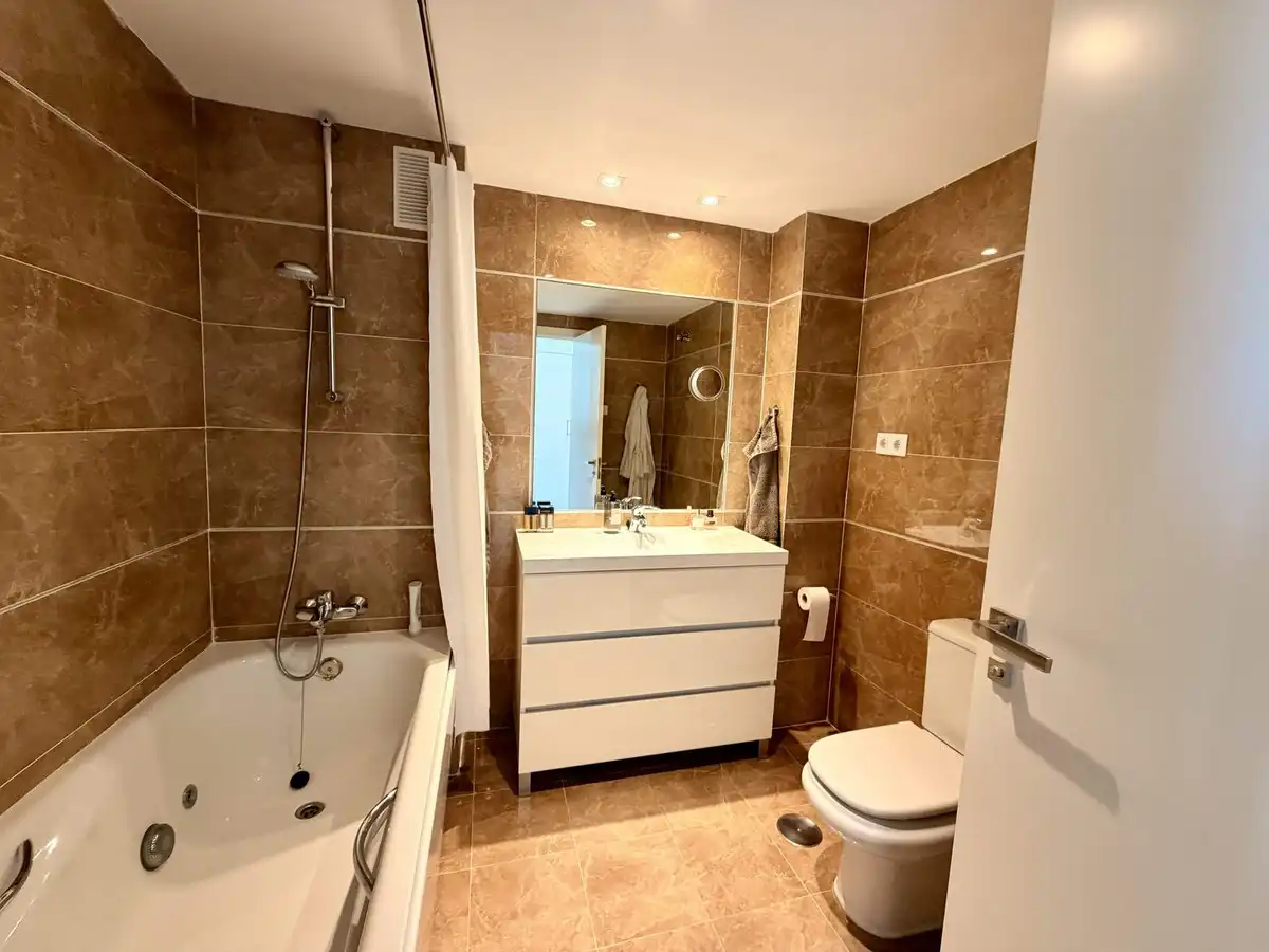Baño de Piso en venta en Benahavís con Aire acondicionado y Terraza
