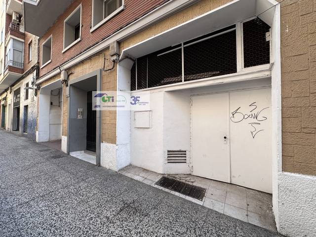 Local comercial en Alquiler en DOCTOR LOZANO MONZON en Ruiseñores