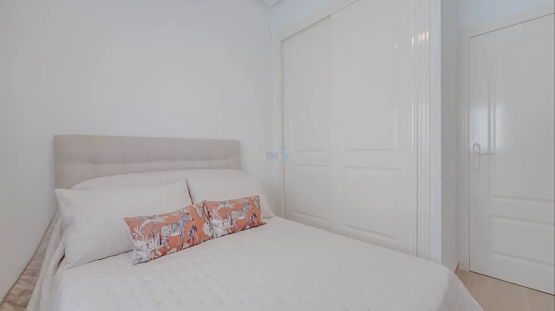 Dormitori de Casa o xalet en venda en Rojales amb Aire condicionat, Terrassa i Piscina