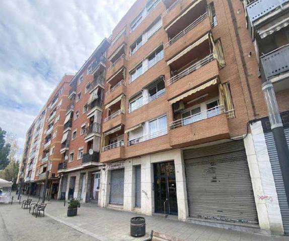 Local comercial en Venta en Av Antonio Gaudí  en Can Pantiquet