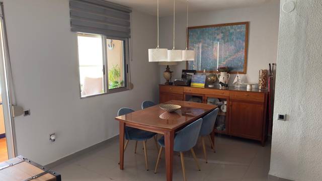 Piso en Venta en Calle de José María Haro en L'Illa Perduda