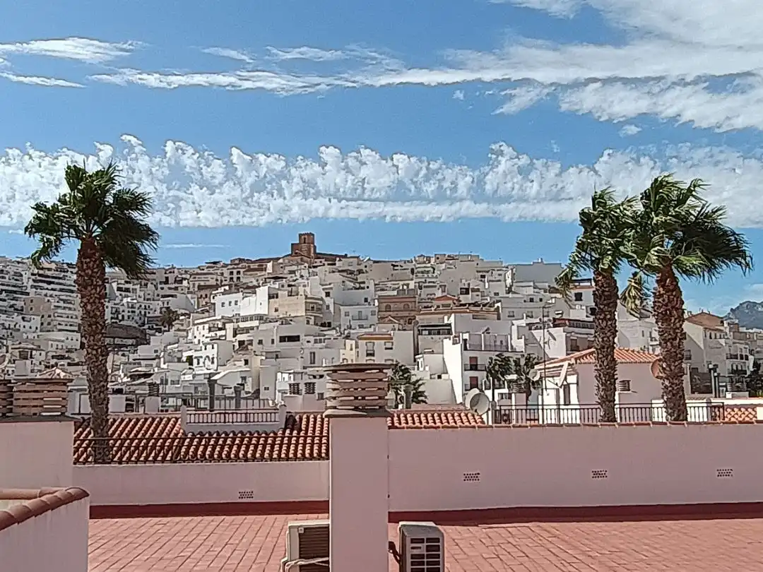 Vista exterior de Pis en venda en Salobreña amb Aire condicionat i Terrassa