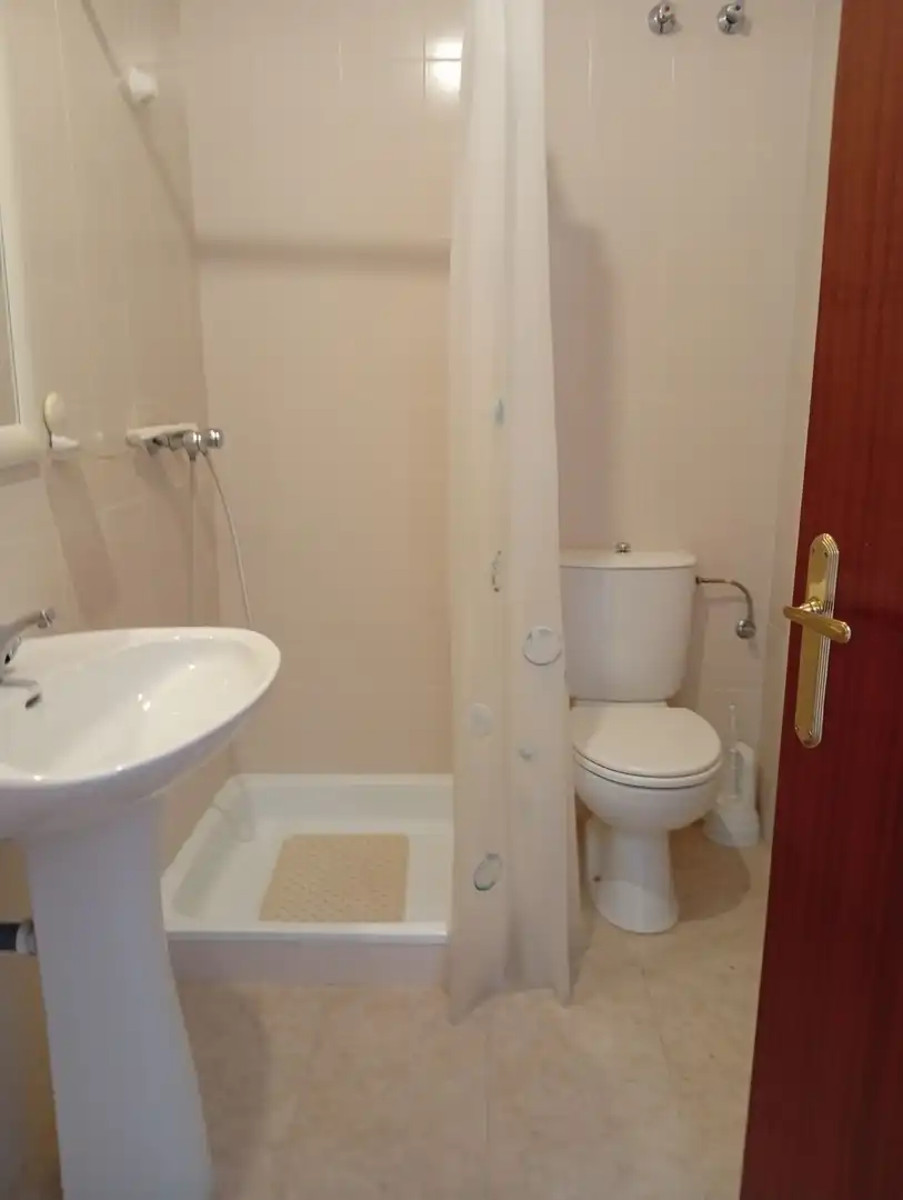 Bathroom of Houses for sale in Talaveruela de la Vera  with Private garden