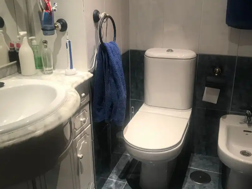 Bathroom of Flat for rent in Latina