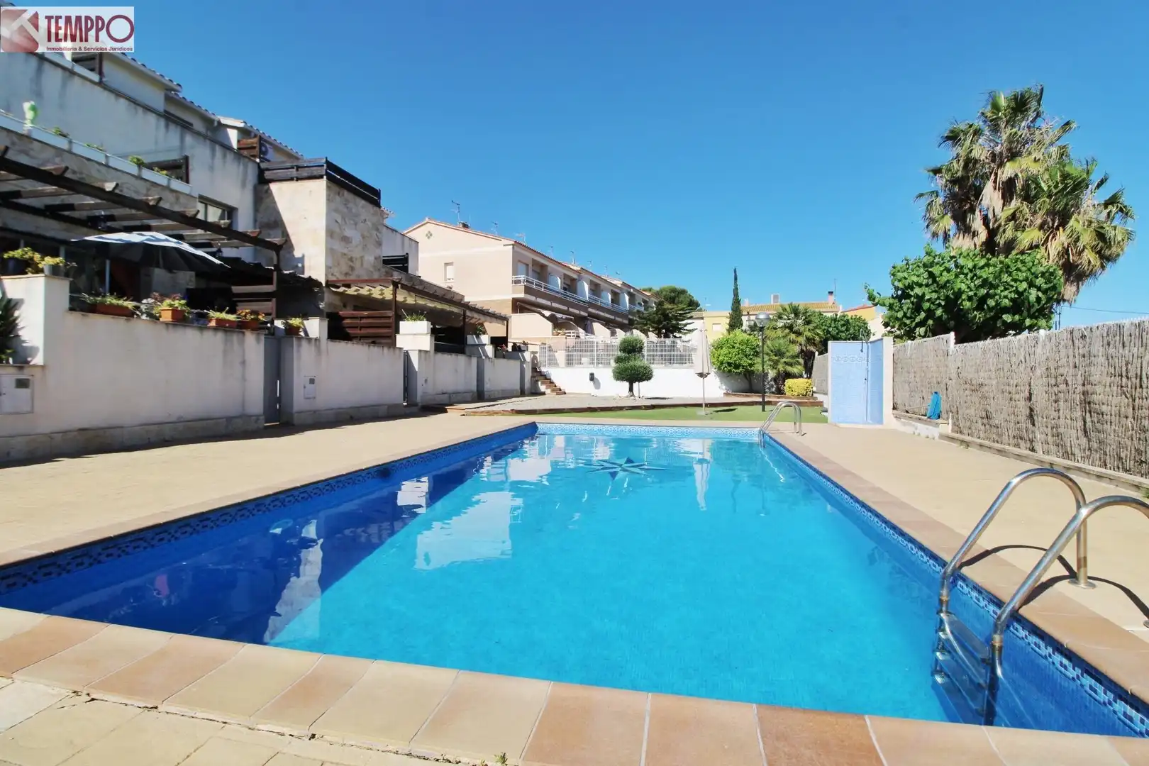 Piscina de Casa adosada en venda en Sant Jaume dels Domenys amb Calefacció, Jardí privat i Terrassa