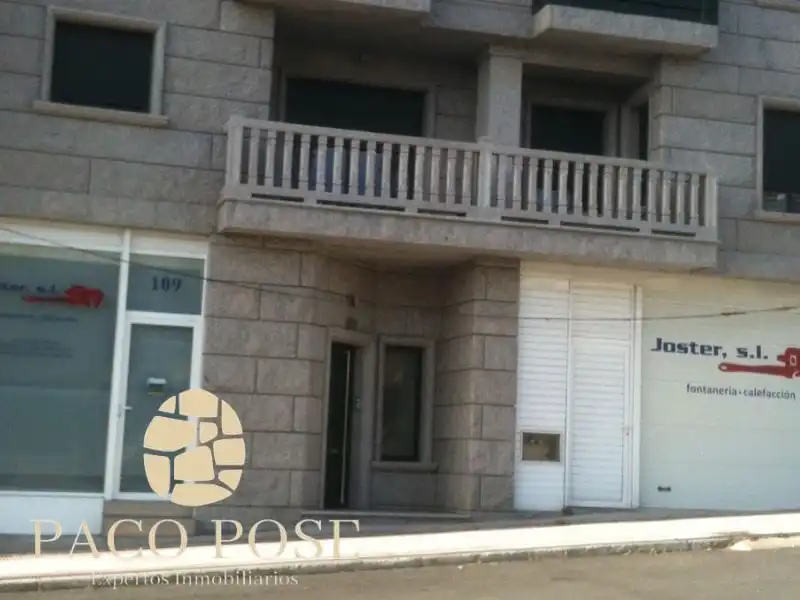 Vista exterior de Casa o xalet en venda en Arteixo amb Calefacció, Jardí privat i Moblat