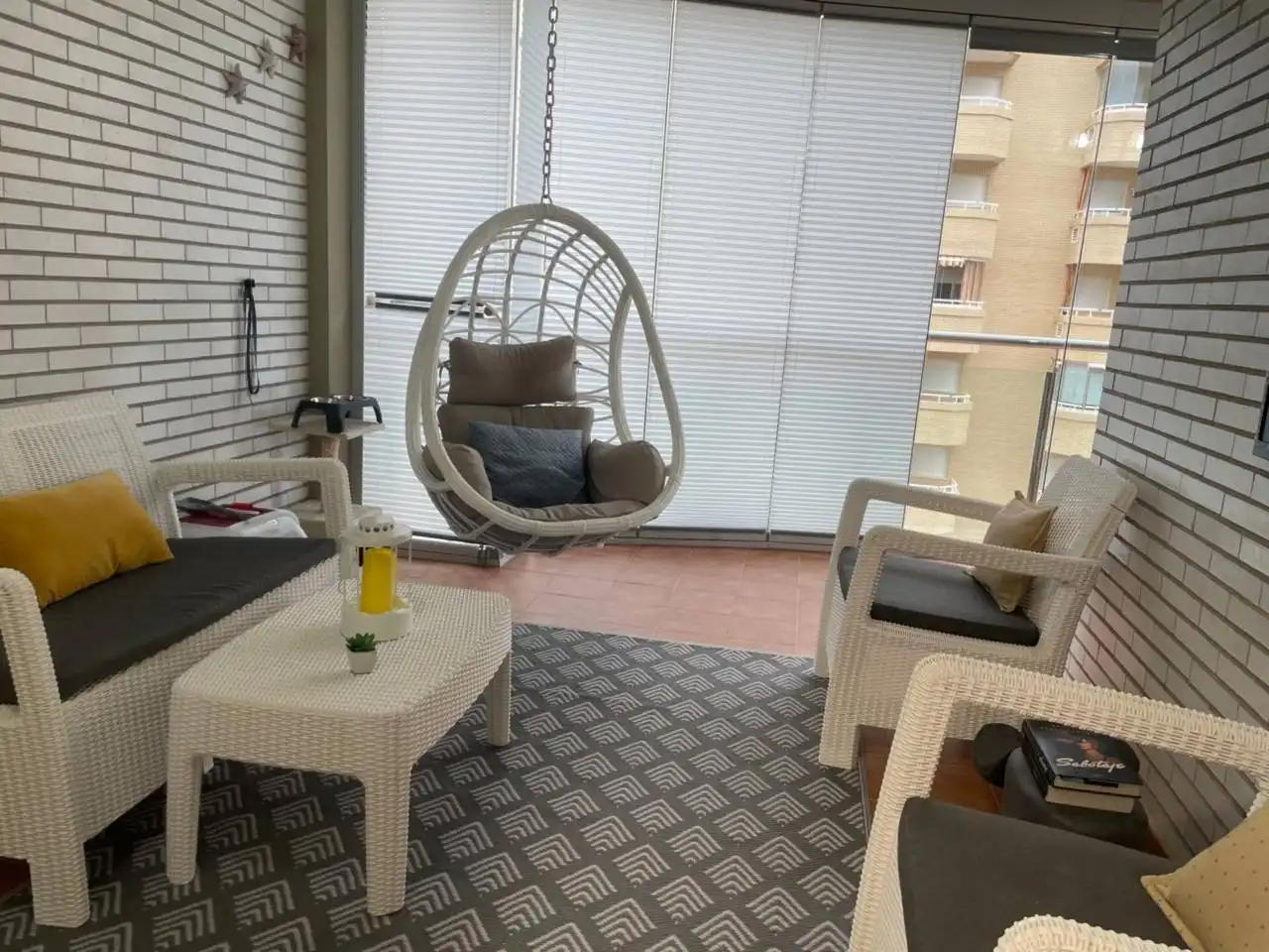 Pis amb piscina en venda a Calle Rafael Alberti