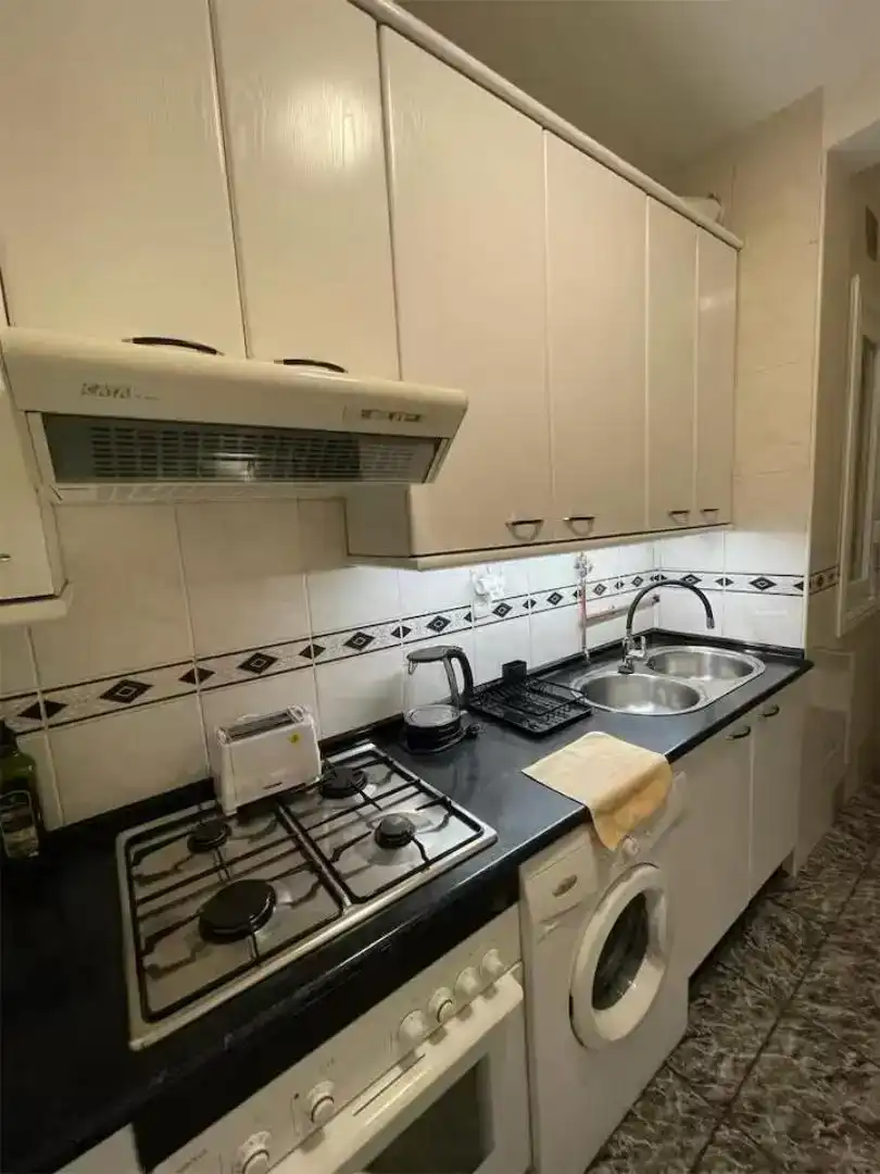 Cuina de Apartament en venda en  Madrid Capital amb Aire condicionat i Balcó