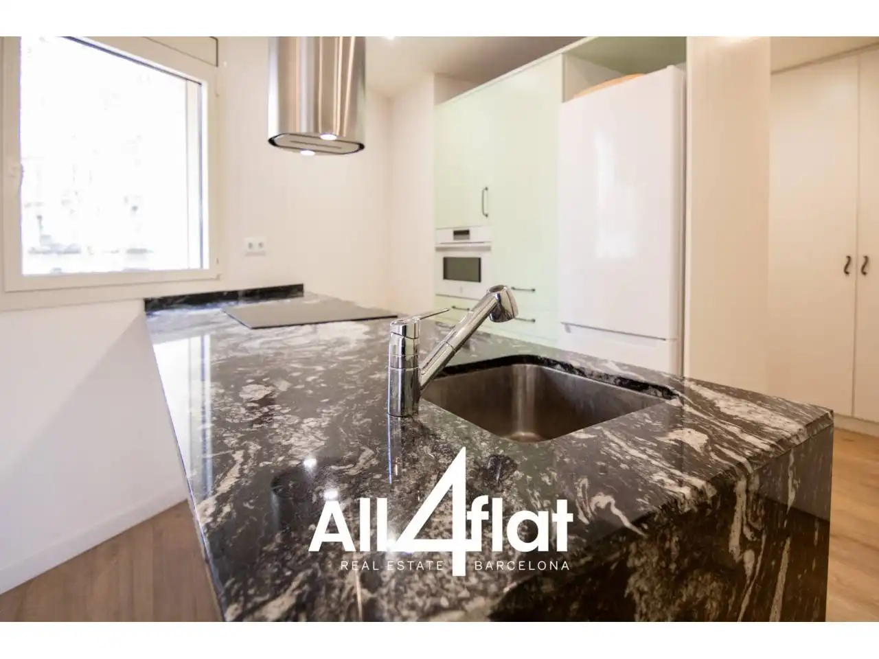 Kitchen of Flat for sale in  Barcelona Capital  with Air Conditioner, Parquet flooring and Terrace