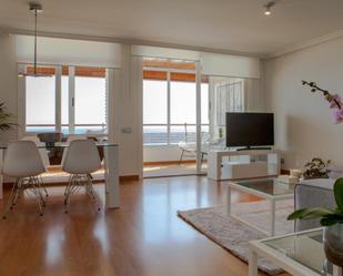 Sala d'estar de Apartament de lloguer en Alicante / Alacant amb Aire condicionat, Calefacció i Moblat