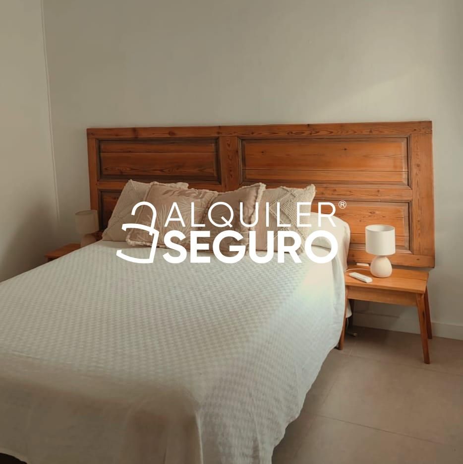 Dormitori de Casa o xalet de lloguer en Algarrobo amb Aire condicionat, Terrassa i Moblat