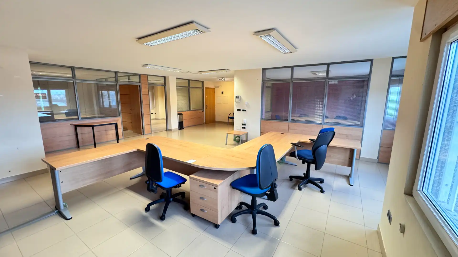 Büro zur Miete in Arteixo mit Terrasse, Möbliert und Balkon