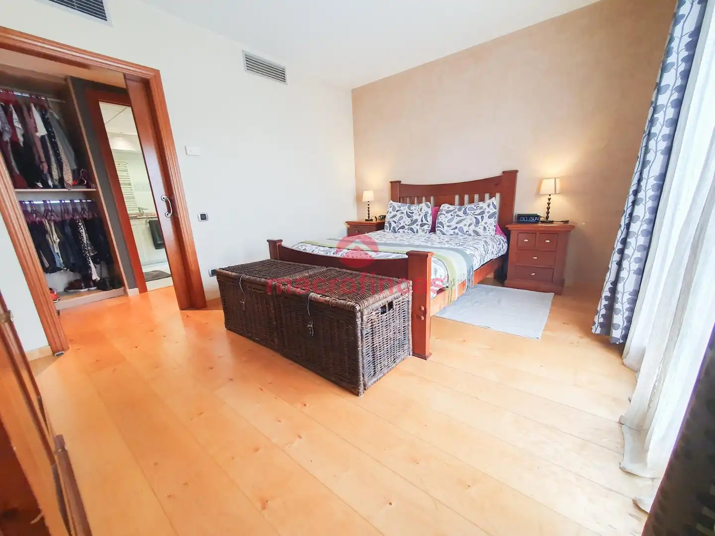 Dormitori de Casa o xalet en venda en Olesa de Montserrat amb Aire condicionat, Jardí privat i Terrassa