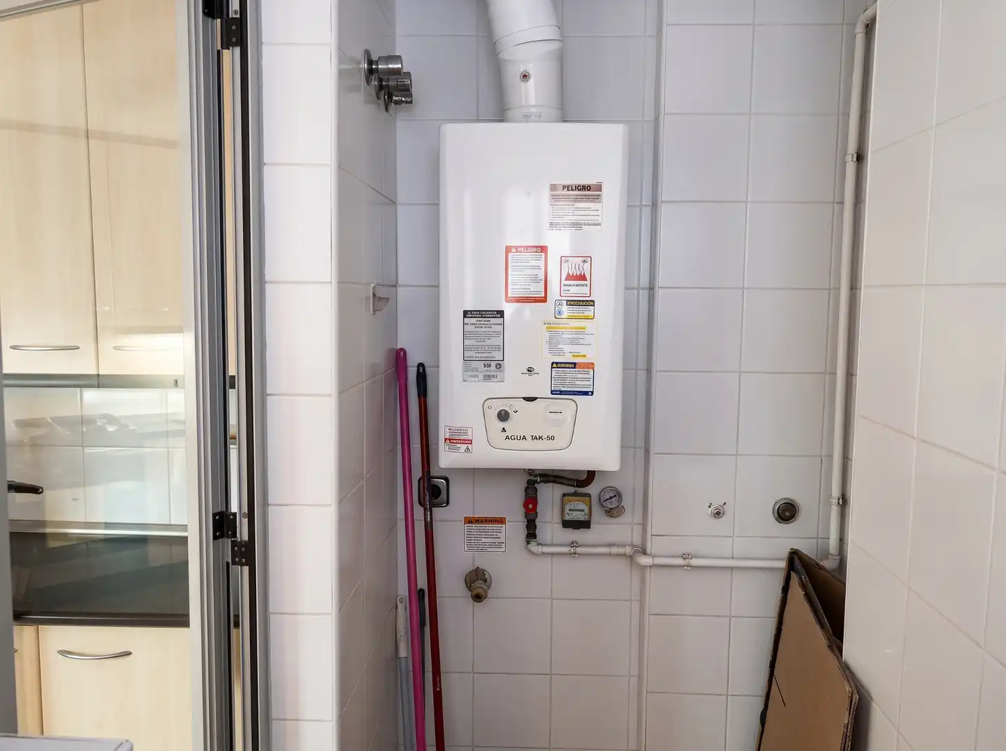 Bany de Pis en venda en Barcelona amb Calefacció, Forn i Balcó