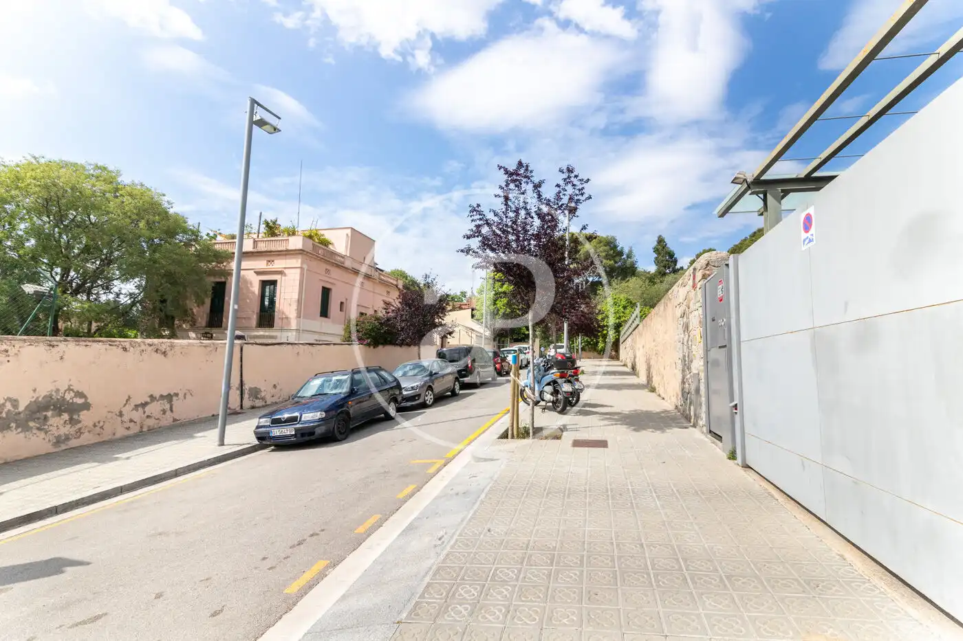 Vista exterior de Casa o xalet de lloguer en Barcelona amb Aire condicionat, Calefacció i Jardí privat
