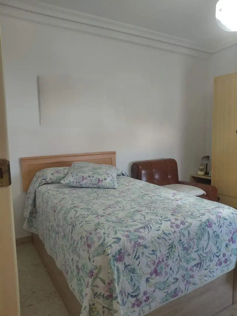 Bedroom of Flat for sale in Sevilla  with Air Conditioner, Heating and Terrace