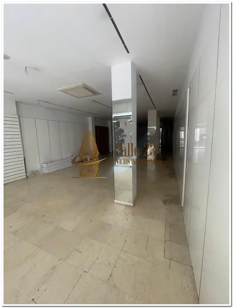 Local comercial en alquiler en Centro, imagen 2