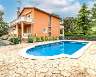 Vista exterior de Casa o xalet en venda en Cànoves I Samalús amb Aire condicionat, Calefacció i Jardí privat