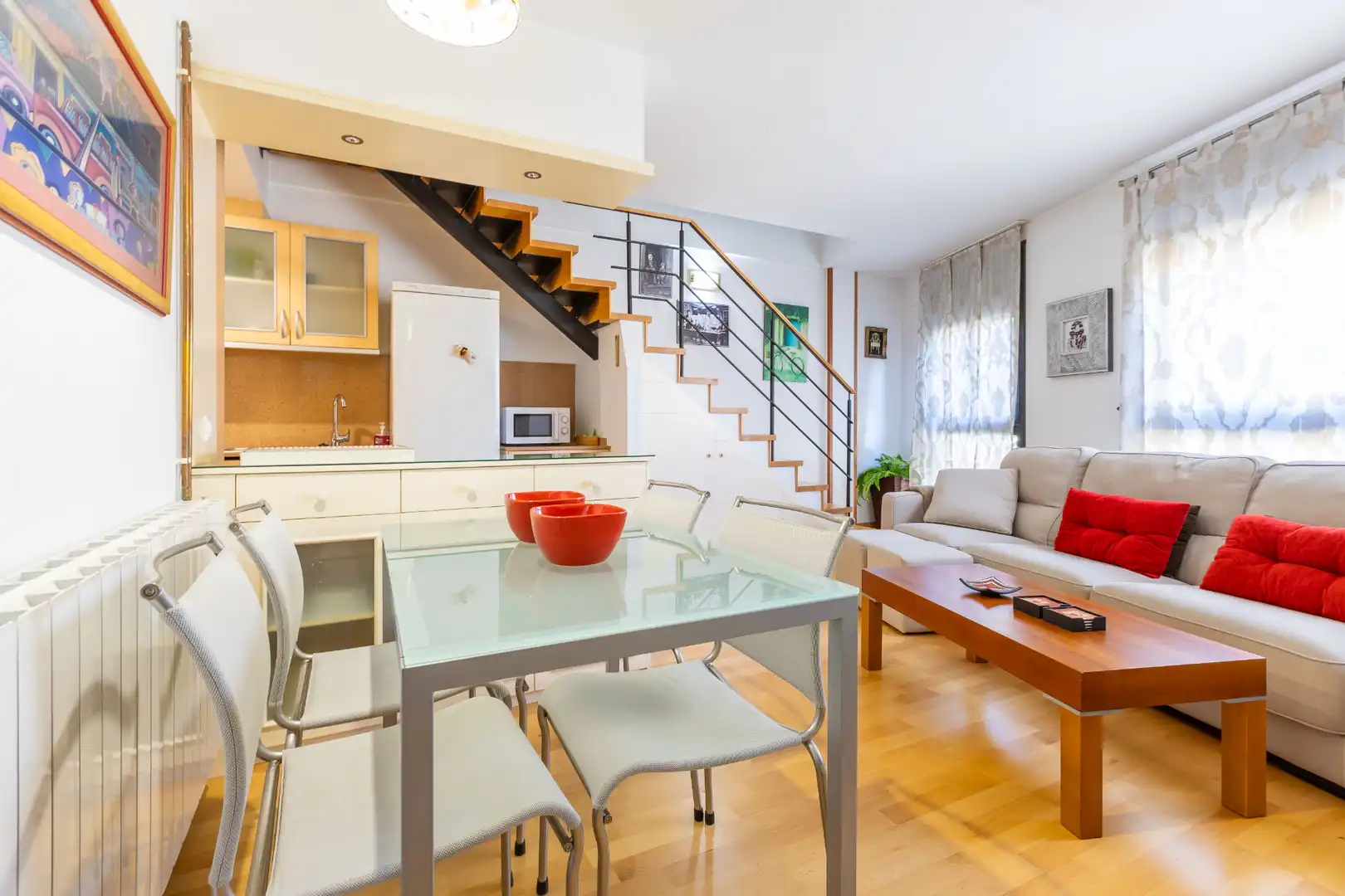 Sala de estar de Dúplex en venta en Gelida con Aire acondicionado, Calefacción y Parquet