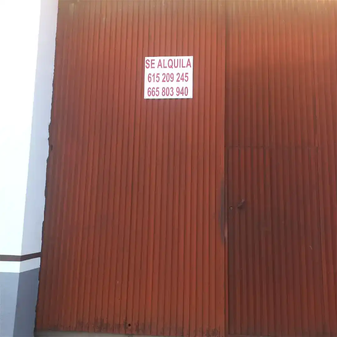 Außenansicht von Fabrikhallen zur Miete in Hinojosa del Duque, Córdoba