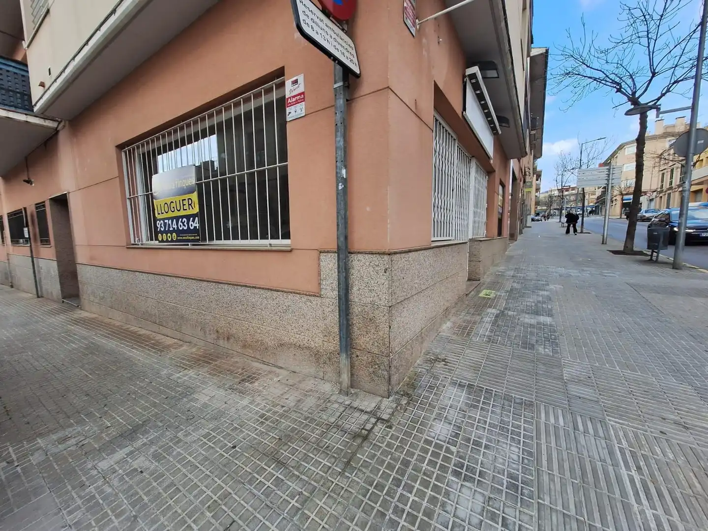 Vista exterior de Local de alquiler en Castellar del Vallès con Aire acondicionado