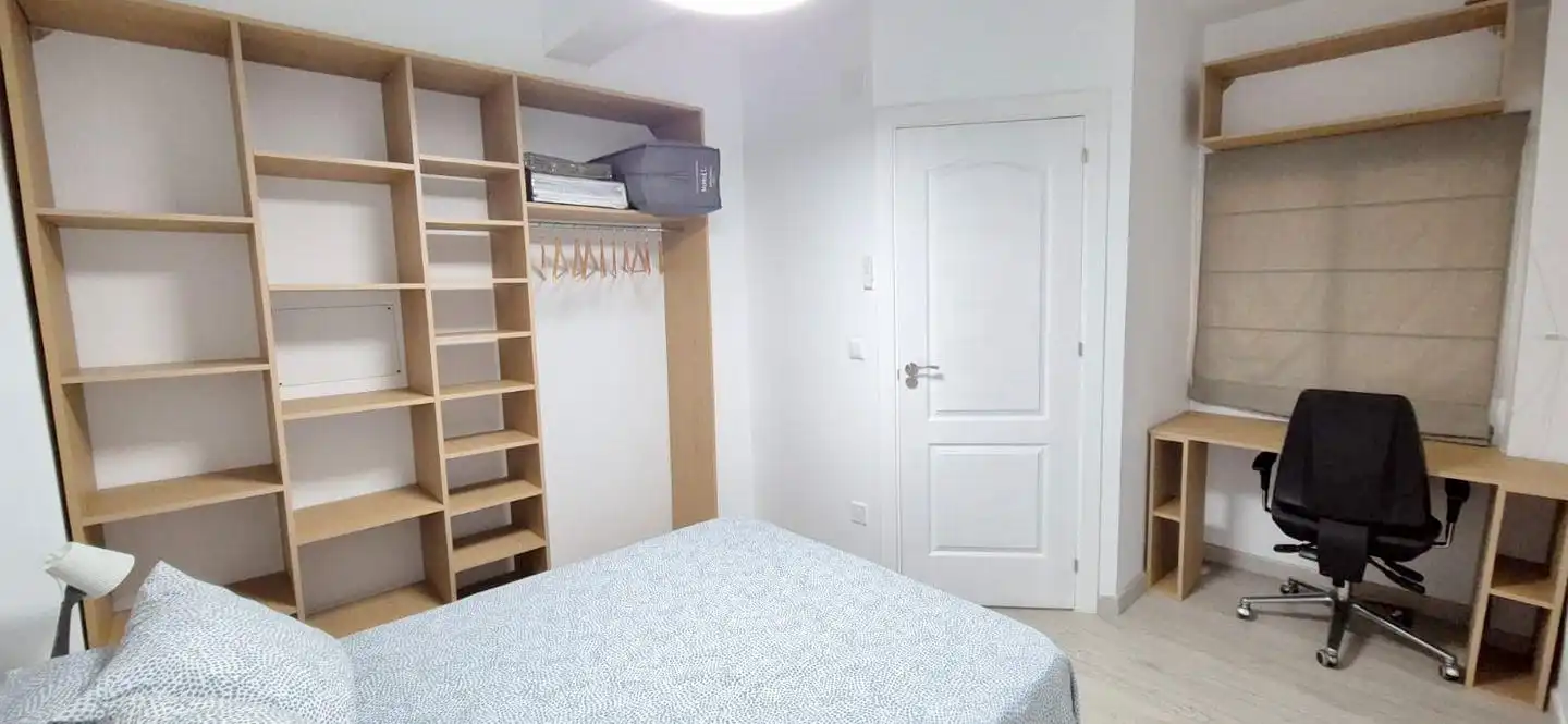 Bedroom of Ground floor for share in Elche / Elx  with Air Conditioner and Furnished