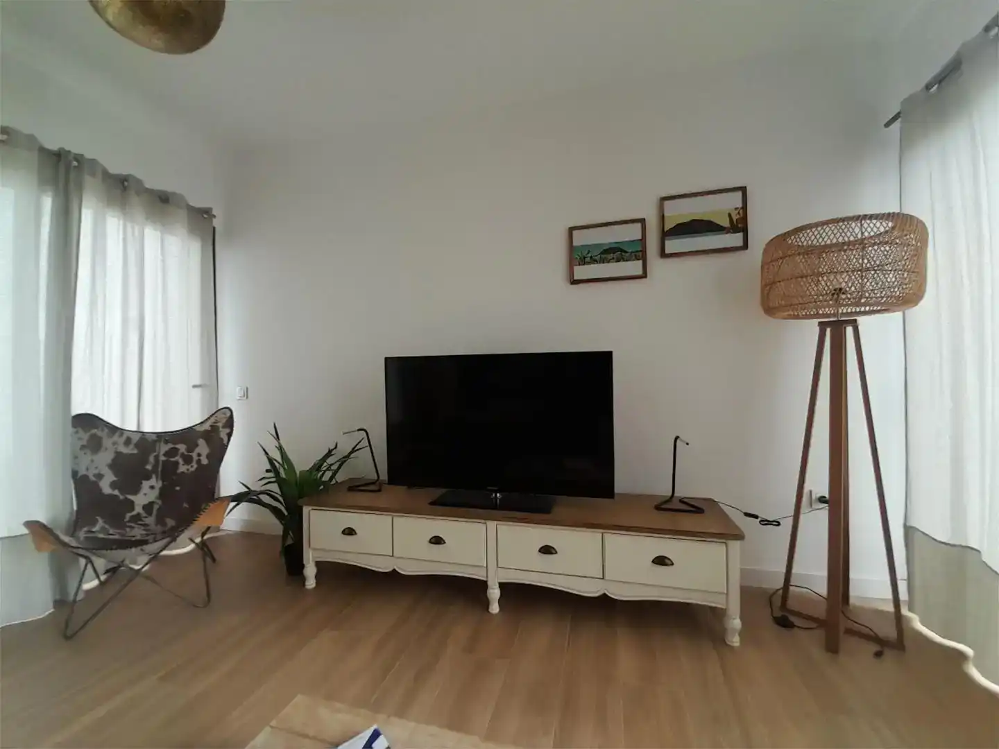 Wohnzimmer von Wohnung zum Verkauf in La Oliva mit Privatgarten, Parkett und Abstellraum