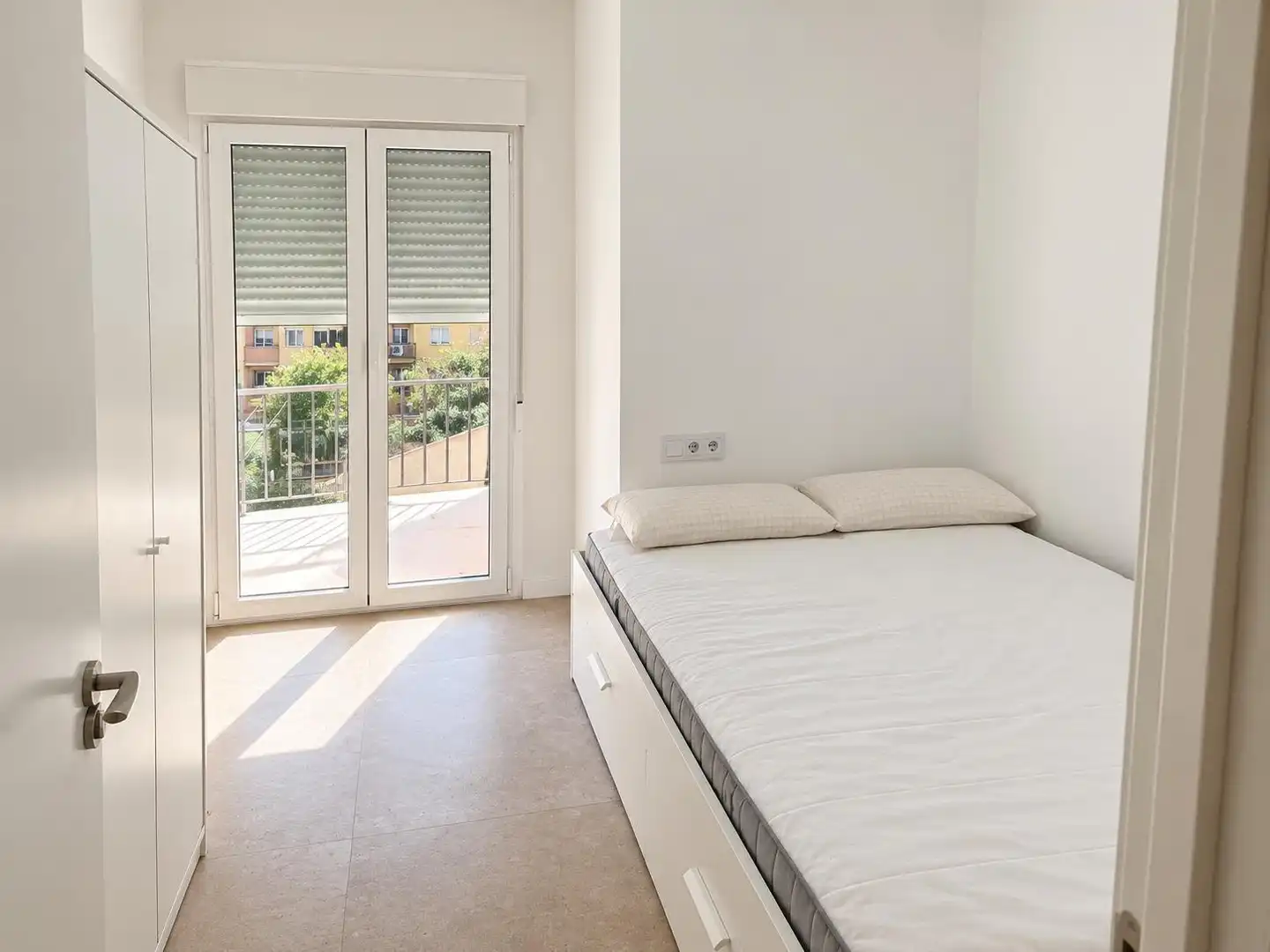 Flat for rent in PERIS Y VALERO, Russafa