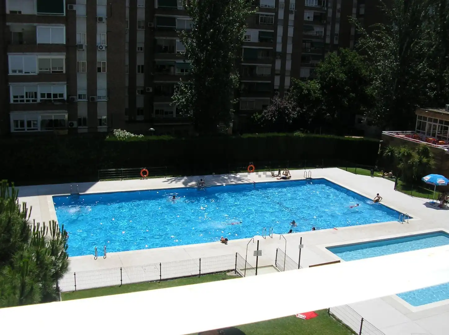 Piscina de Apartament de lloguer en Fuenlabrada amb Aire condicionat, Calefacció i Parquet