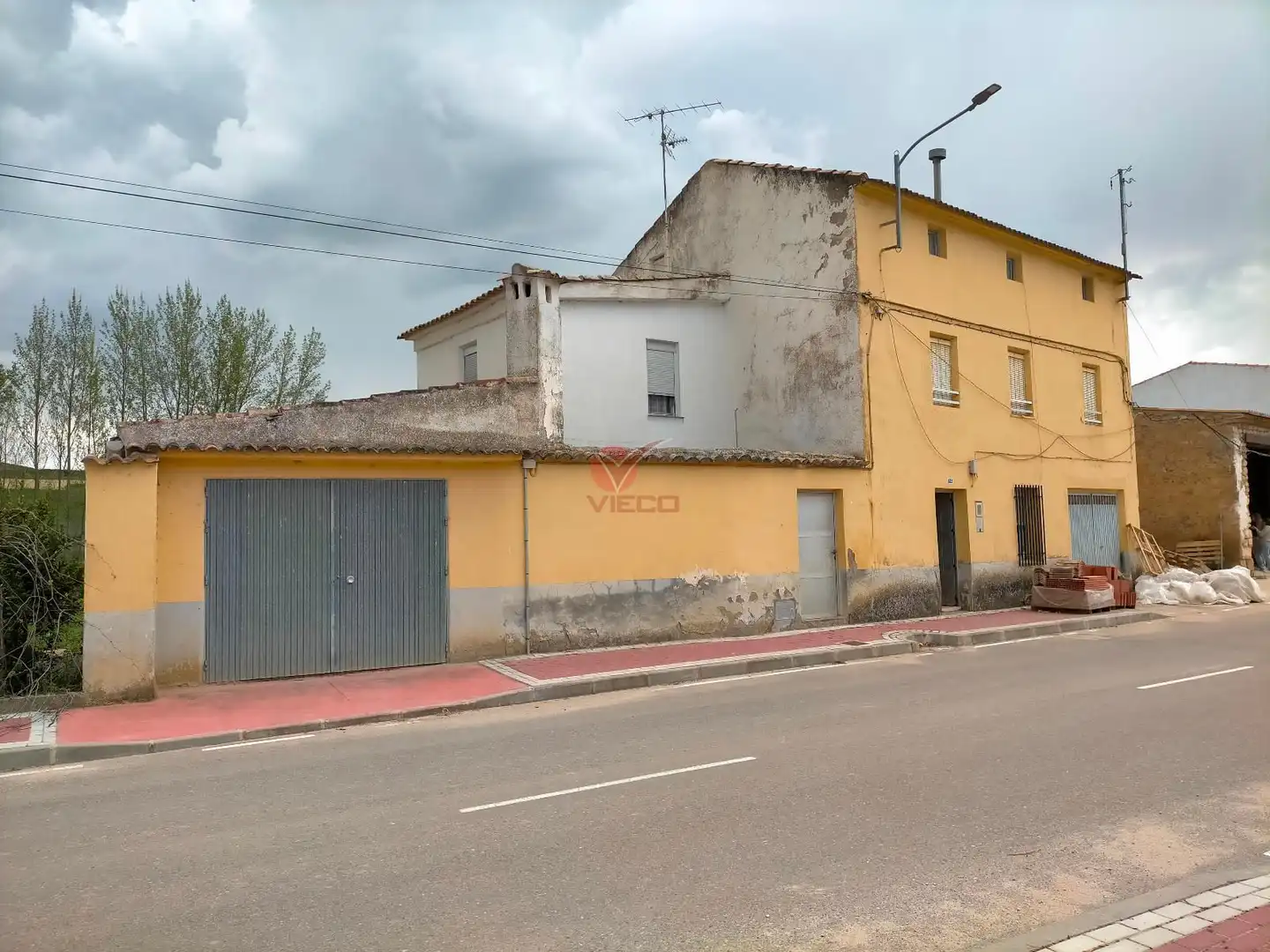 Exterior view of Houses for sale in Altarejos  with Heating and Storage room