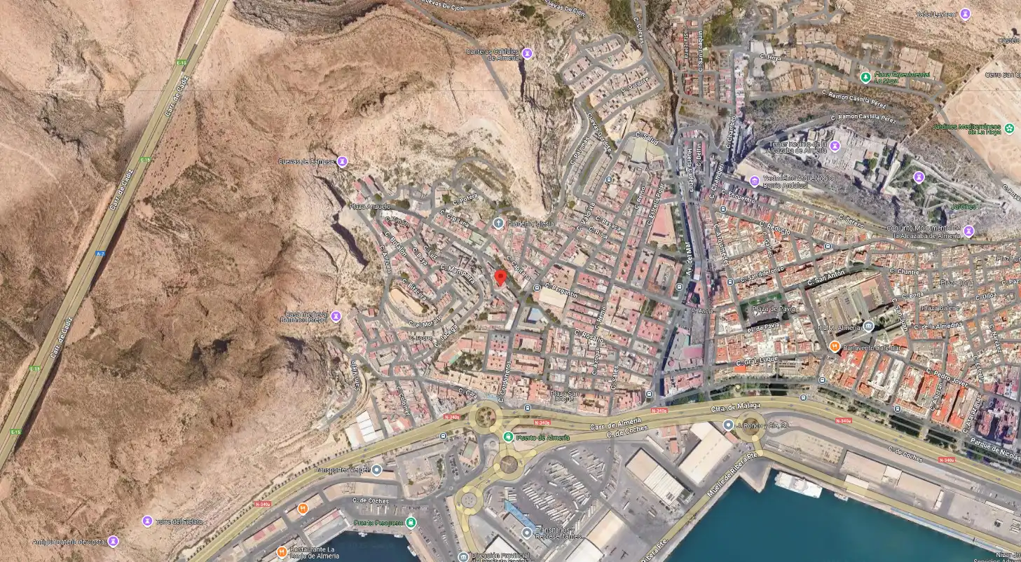 Vista exterior de Pis en venda en Almería