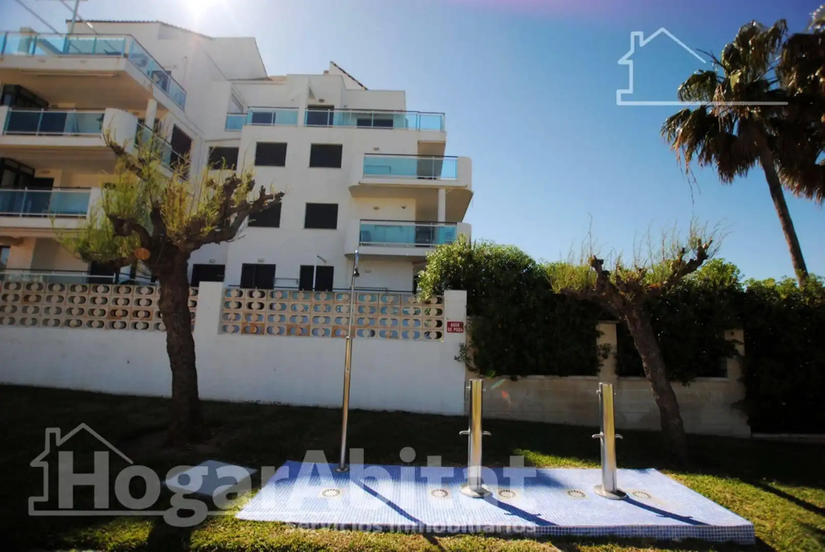 Vista exterior de Pis en venda en Dénia amb Aire condicionat, Calefacció i Jardí privat