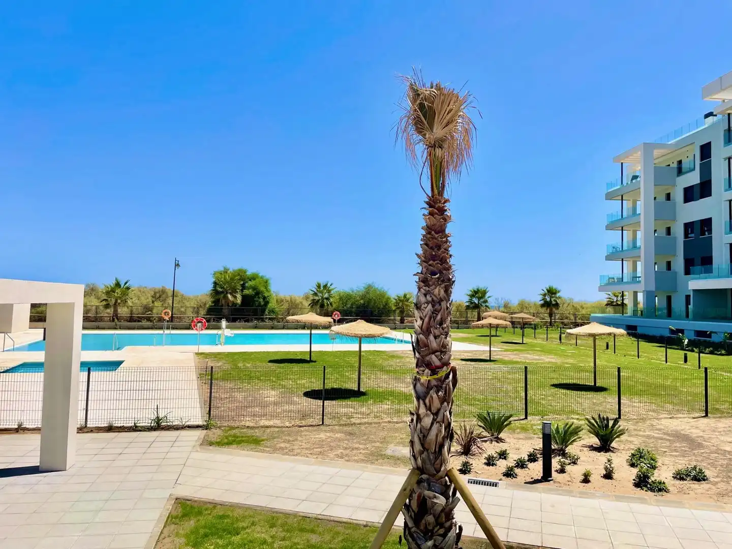 Piscina de Apartament de lloguer en Ayamonte amb Aire condicionat, Calefacció i Jardí privat