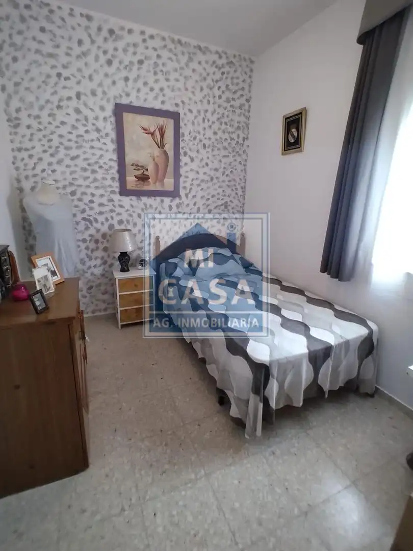 Dormitori de Pis en venda en Mérida amb Aire condicionat, Terrassa i Moblat