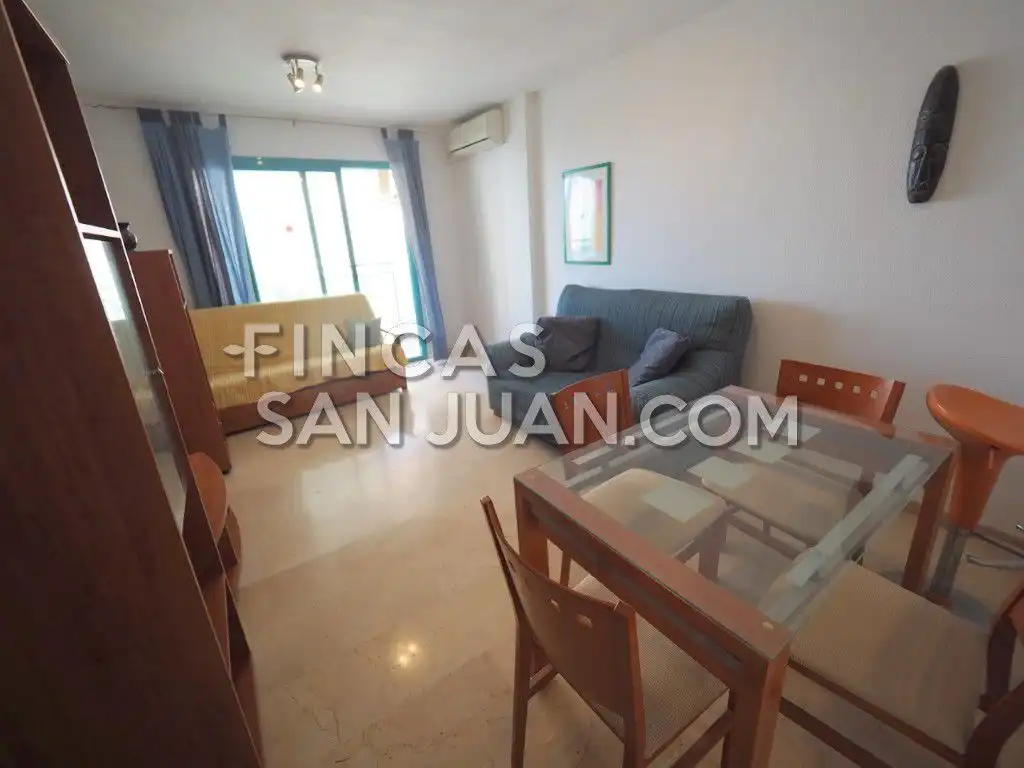 Sala de estar de Piso de alquiler en Villajoyosa / La Vila Joiosa con Terraza, Amueblado y Piscina comunitaria