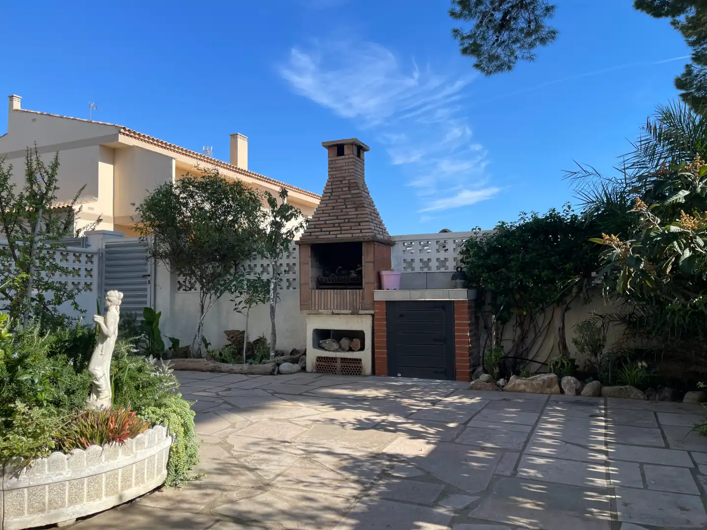 Jardí de Apartament de lloguer en Miami Platja