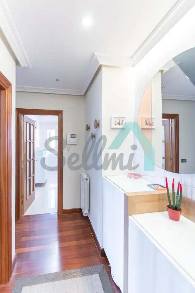 Flat for rent in Oviedo   with Heating, Parquet flooring and Furnished